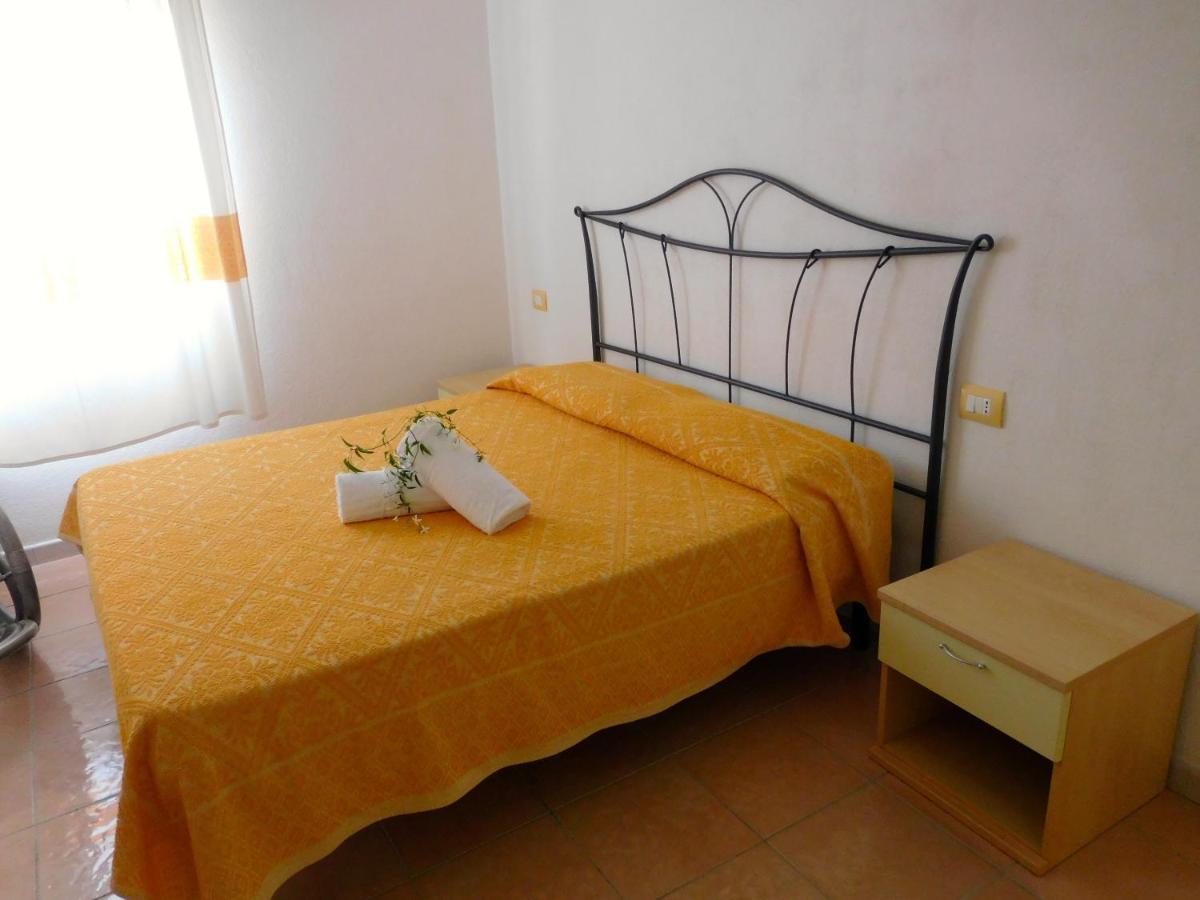 בודוני Residence La Pineta מראה חיצוני תמונה
